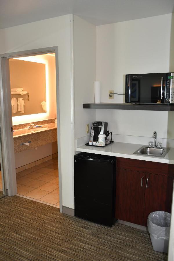 Holiday Inn Express Hotel & Suites Evanston By Ihg Ruang foto