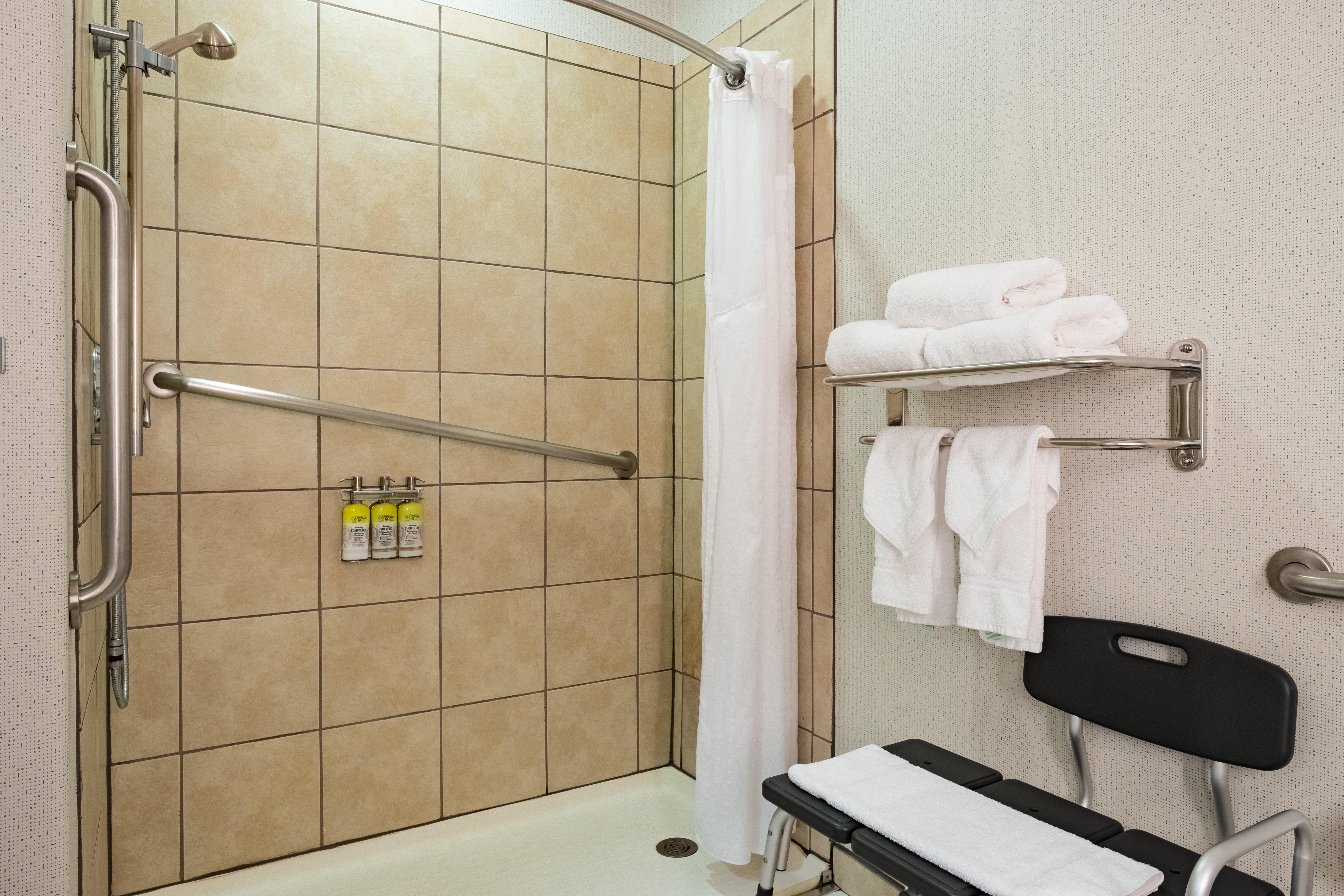 Holiday Inn Express Hotel & Suites Evanston By Ihg Bagian luar foto