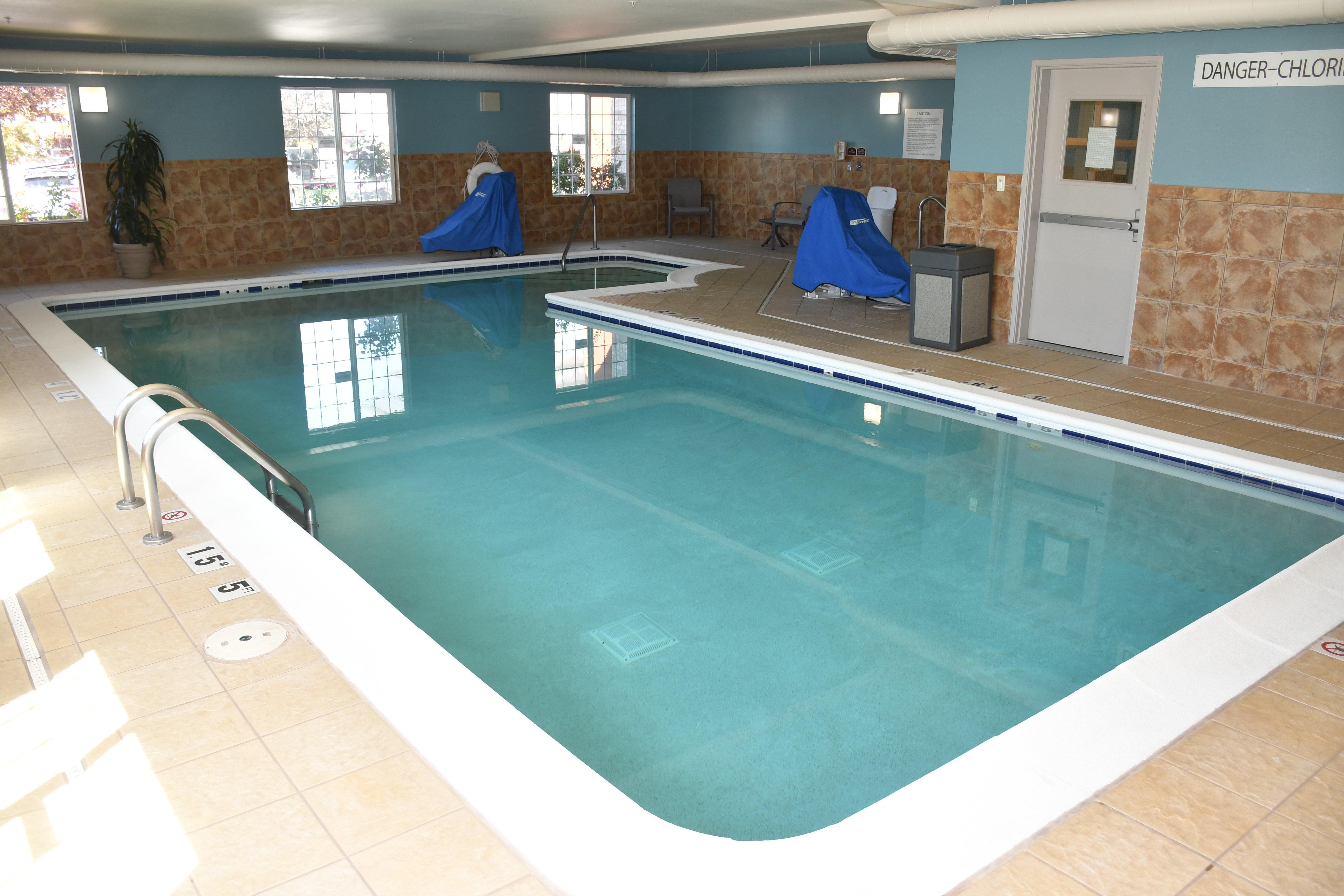 Holiday Inn Express Hotel & Suites Evanston By Ihg Bagian luar foto