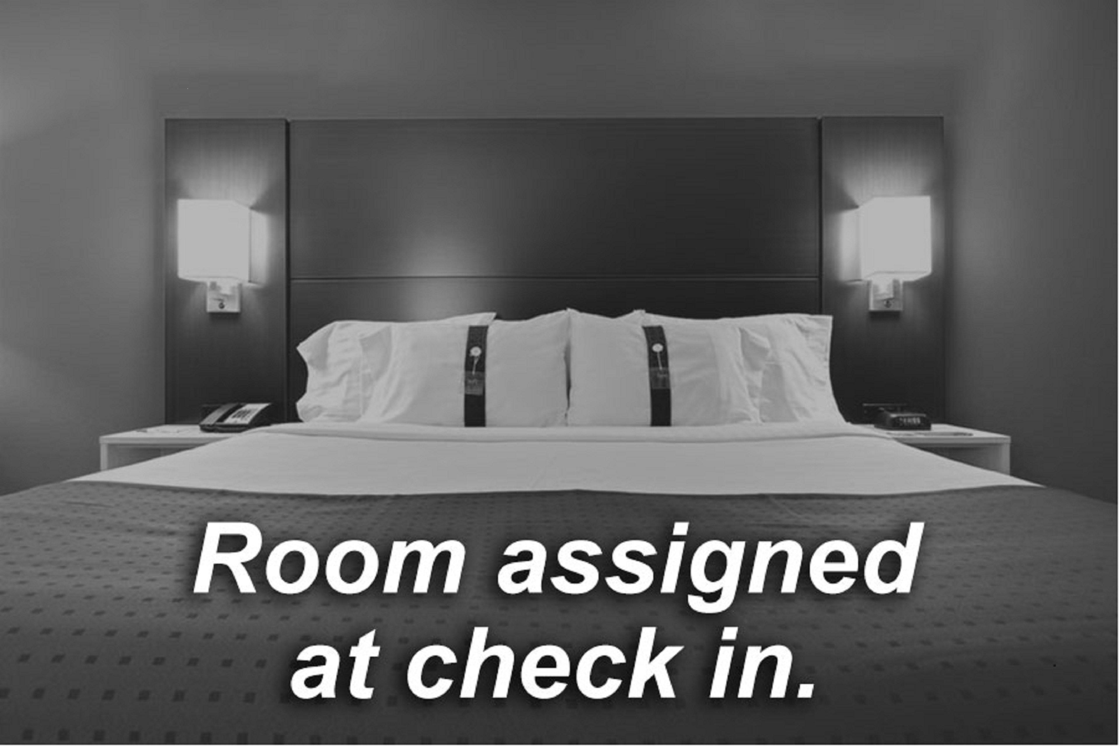 Holiday Inn Express Hotel & Suites Evanston By Ihg Bagian luar foto