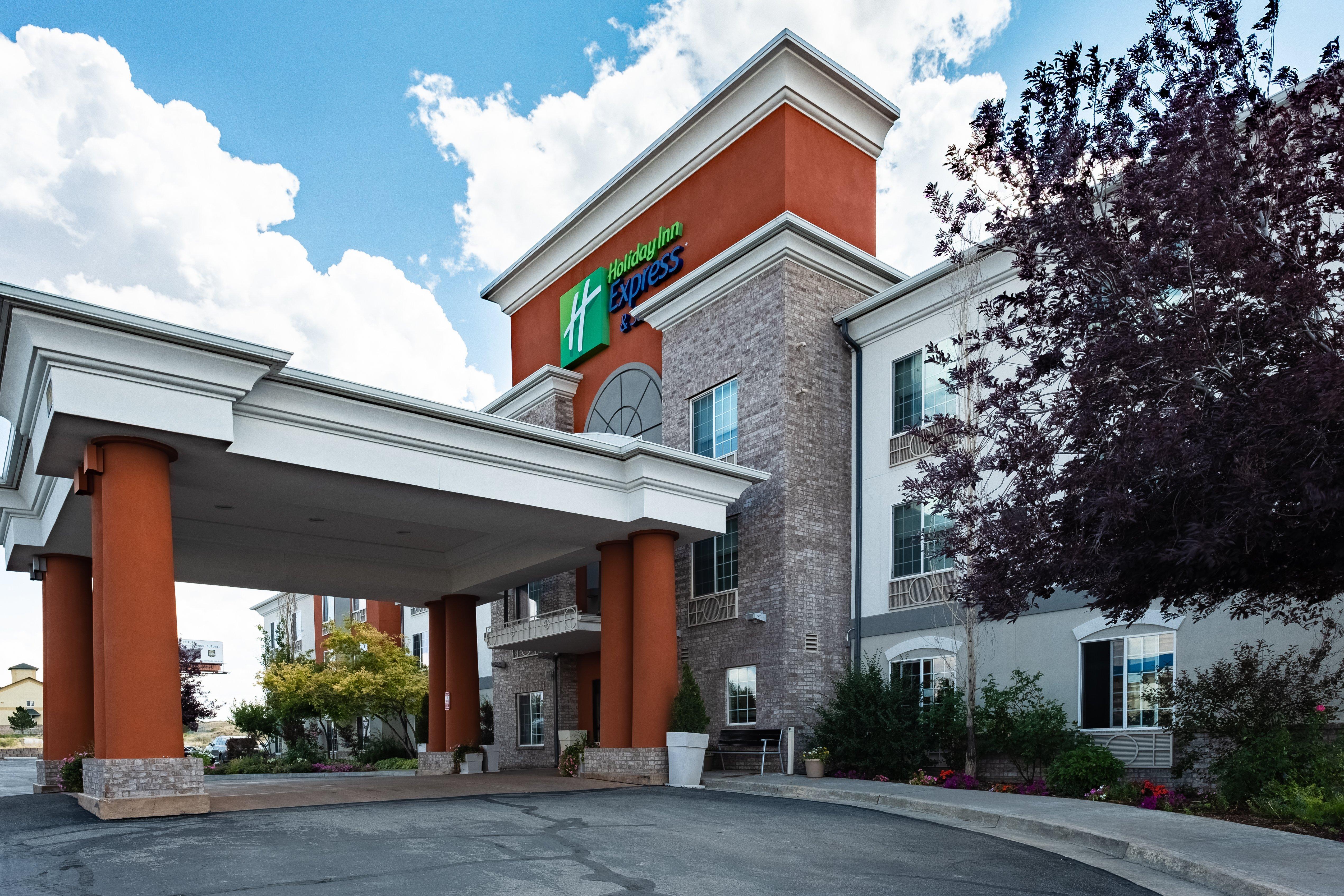 Holiday Inn Express Hotel & Suites Evanston By Ihg Bagian luar foto