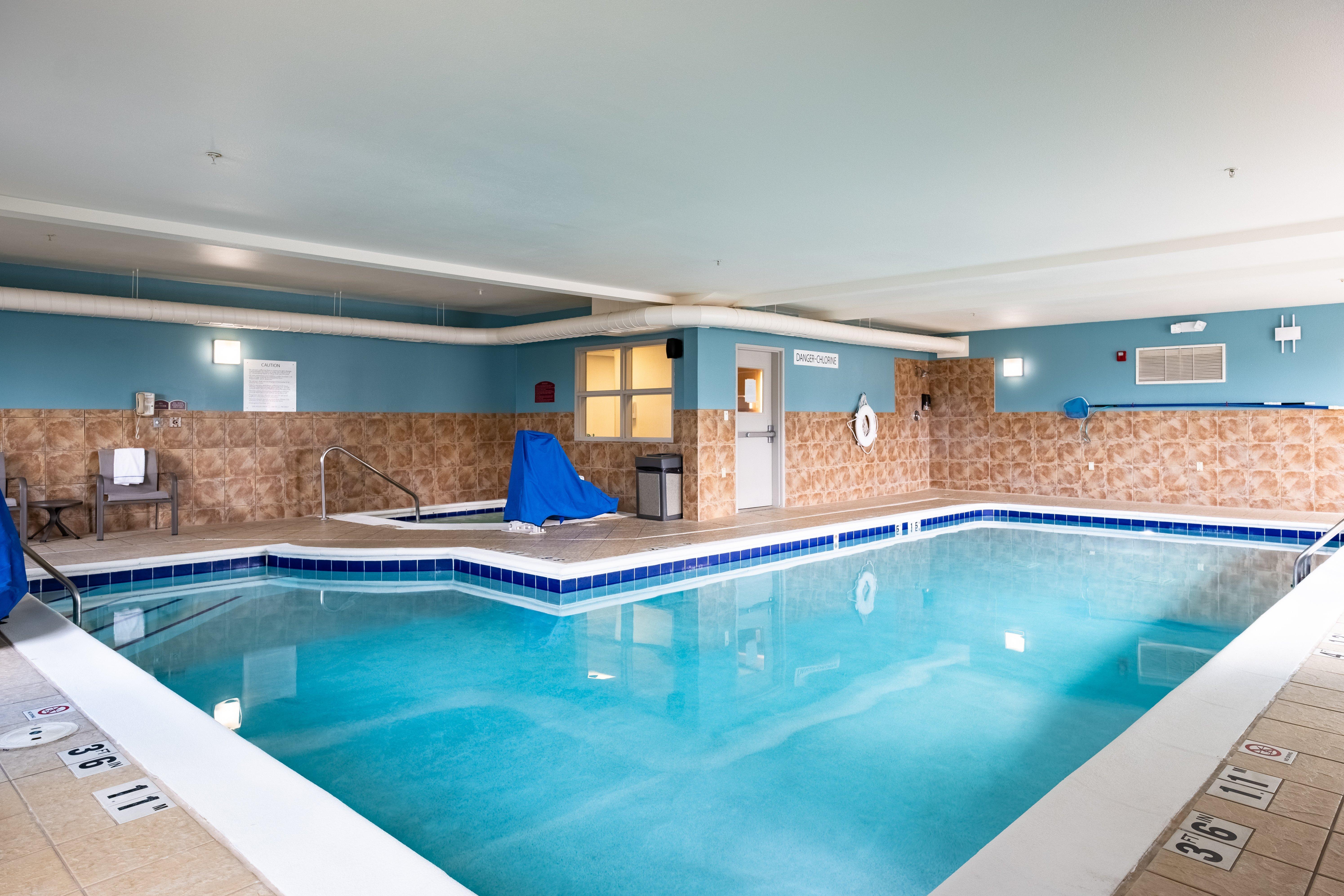 Holiday Inn Express Hotel & Suites Evanston By Ihg Bagian luar foto