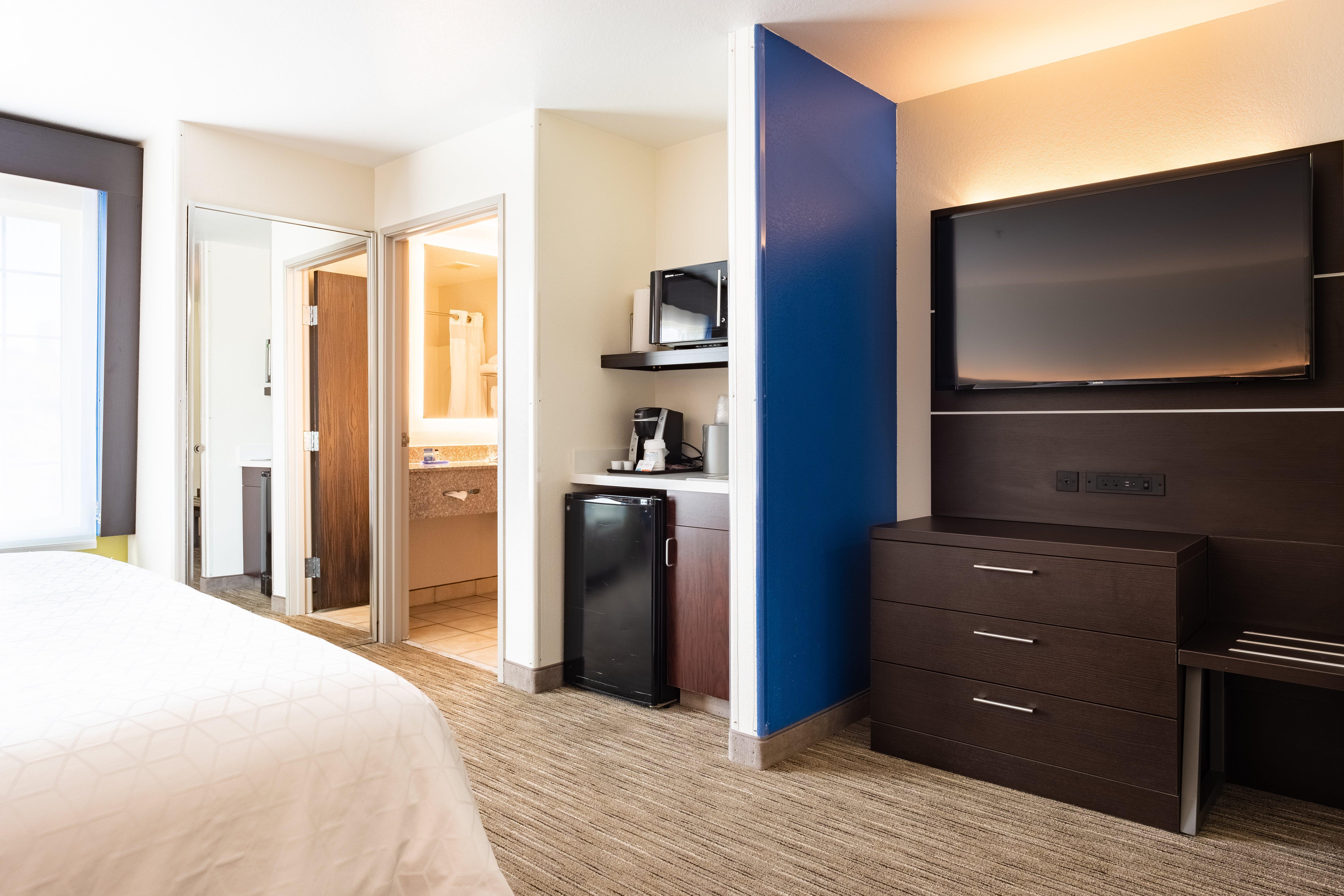 Holiday Inn Express Hotel & Suites Evanston By Ihg Bagian luar foto