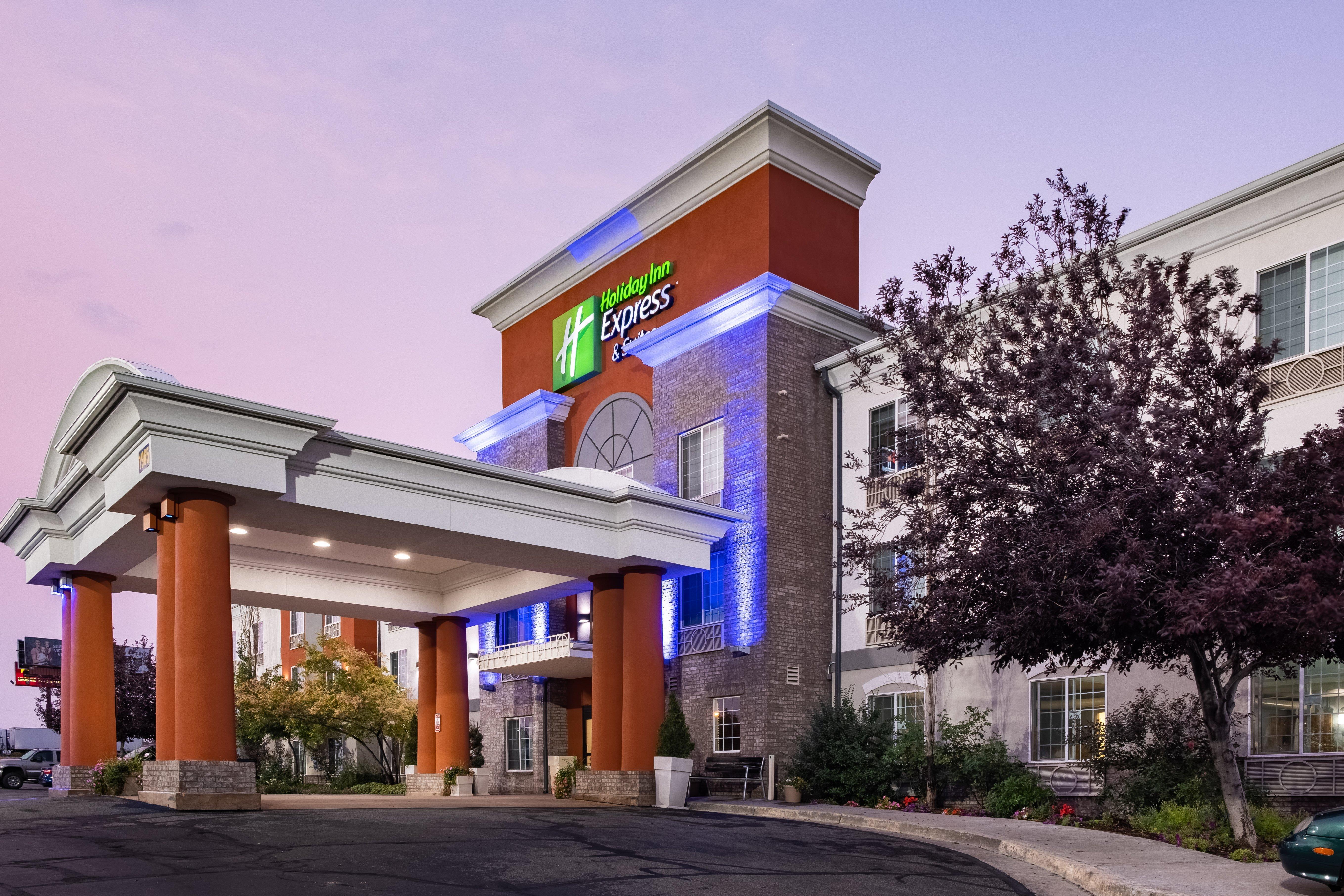 Holiday Inn Express Hotel & Suites Evanston By Ihg Bagian luar foto